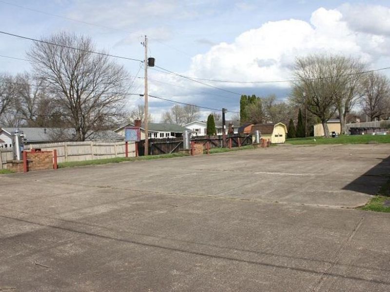 606 Mill Street , New Lexington, OH 43764 Photo 5