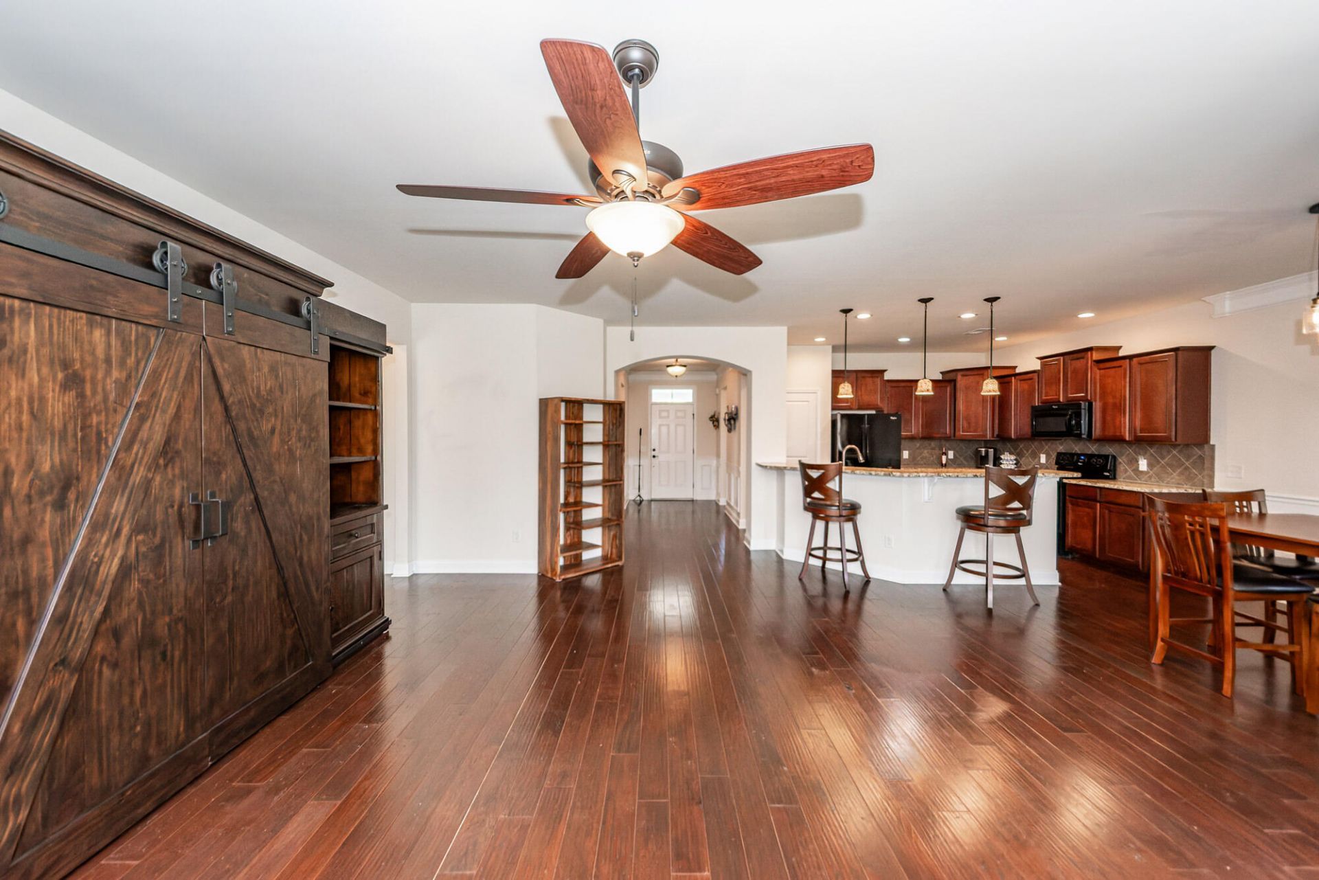 477 Eastern Isle Avenue Photo 8