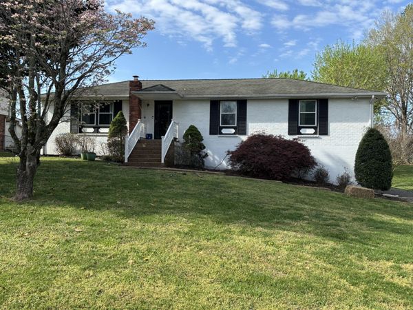 108 Maureen Dr, Hendersonville, TN 37075