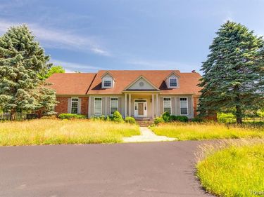 4090 PERRYVILLE Road , Groveland Twp, MI 48462