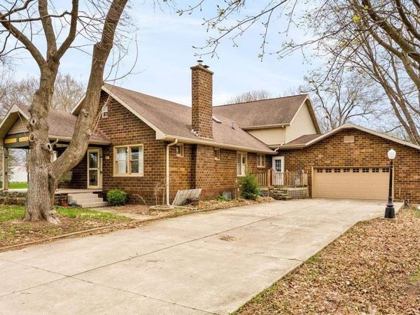 201 S River Road, North Manchester, IN 46962