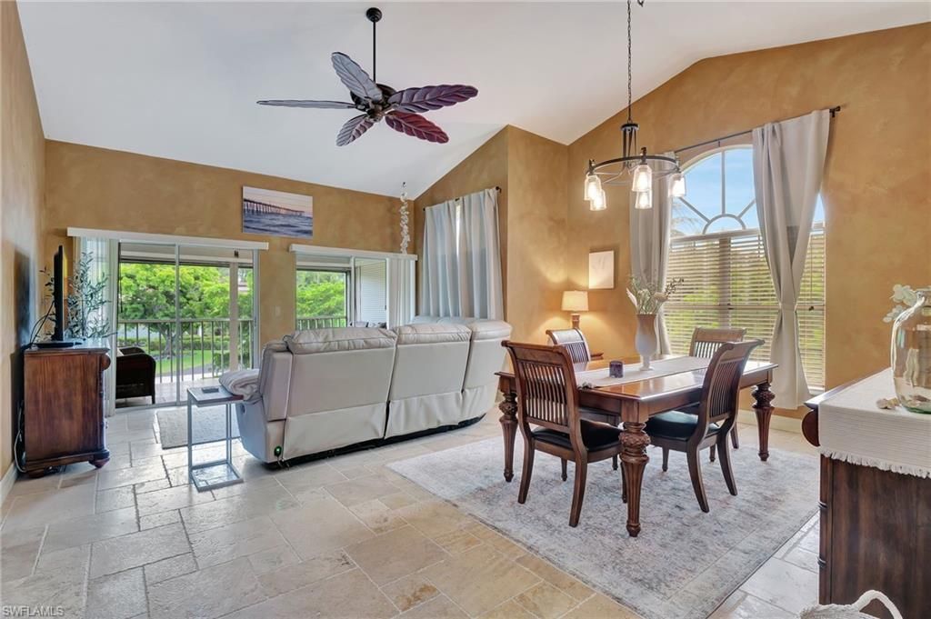 2103 Tama Cir, Unit 202, Naples, FL 34112 Photo