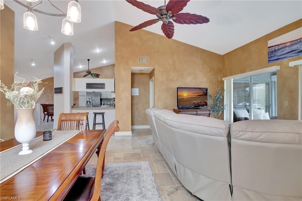 2103 Tama Cir, Unit 202, Naples, FL 34112 Photo