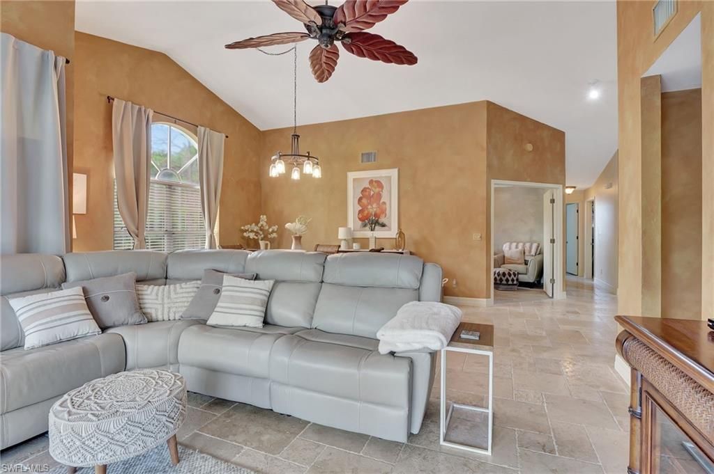 2103 Tama Cir, Unit 202, Naples, FL 34112 Photo