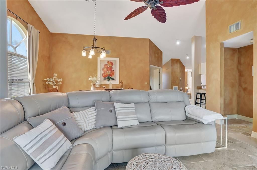 2103 Tama Cir, Unit 202, Naples, FL 34112 Photo