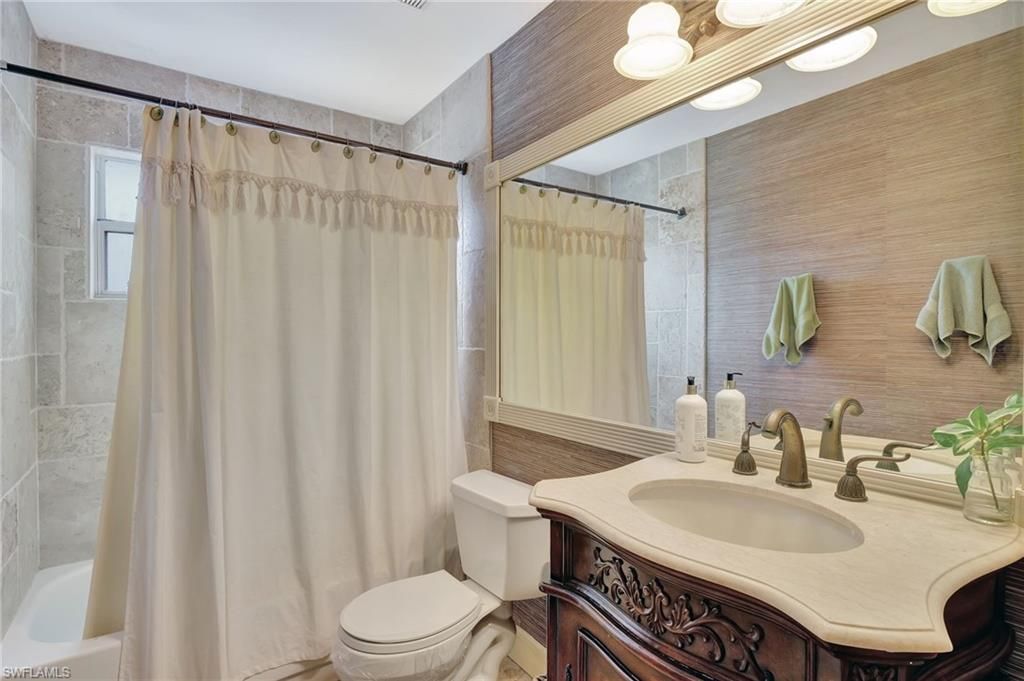 2103 Tama Cir, Unit 202, Naples, FL 34112 Photo