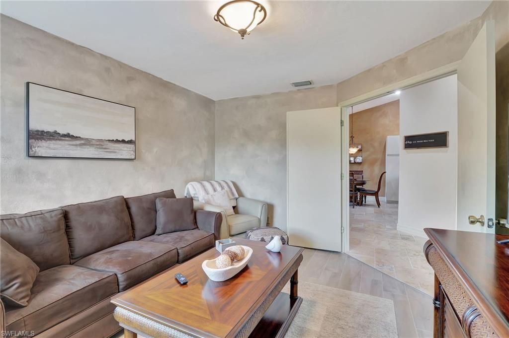 2103 Tama Cir, Unit 202, Naples, FL 34112 Photo