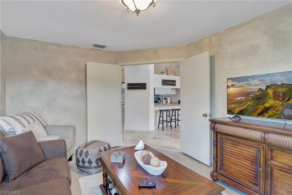 2103 Tama Cir, Unit 202, Naples, FL 34112 Photo