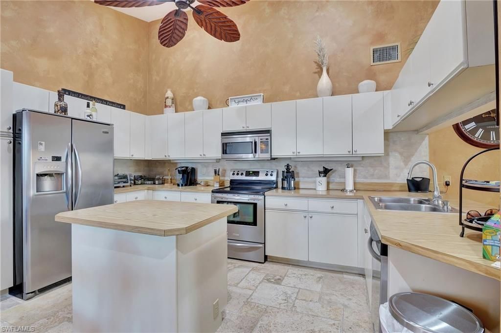 2103 Tama Cir, Unit 202, Naples, FL 34112 Photo