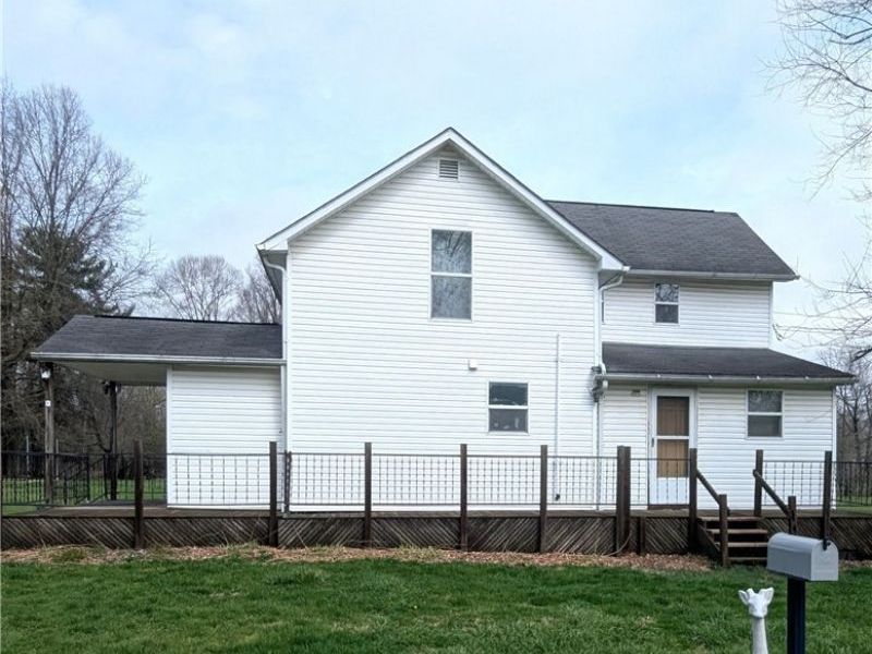 6359 Sittig Avenue , Hubbard, OH 44425 Photo 1