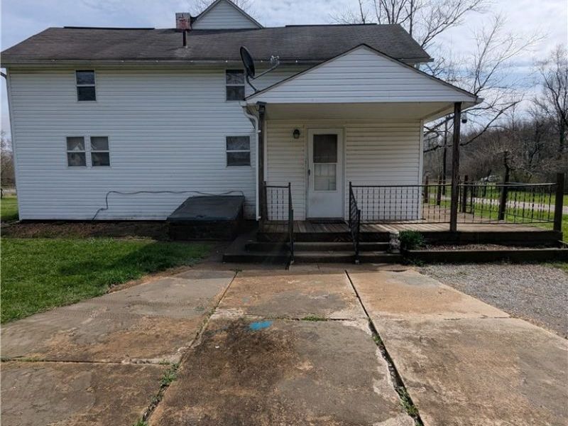 6359 Sittig Avenue , Hubbard, OH 44425 Photo 3