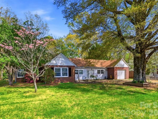 2670 N Olivers Road, Newton, NC 28658