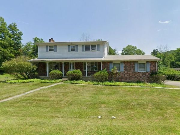 102 VALLEY STREAM ROAD , STROUDSBURG, PA 18360