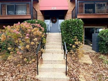 218 LOCUST STREET SE, Unit 143, VIENNA, VA 22180