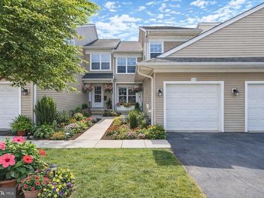 112 STEWARTS COURT, Unit 406, PHOENIXVILLE, PA 19460