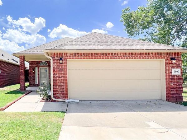 3800 E Ridge Pointe Circle, Edmond, OK 73034