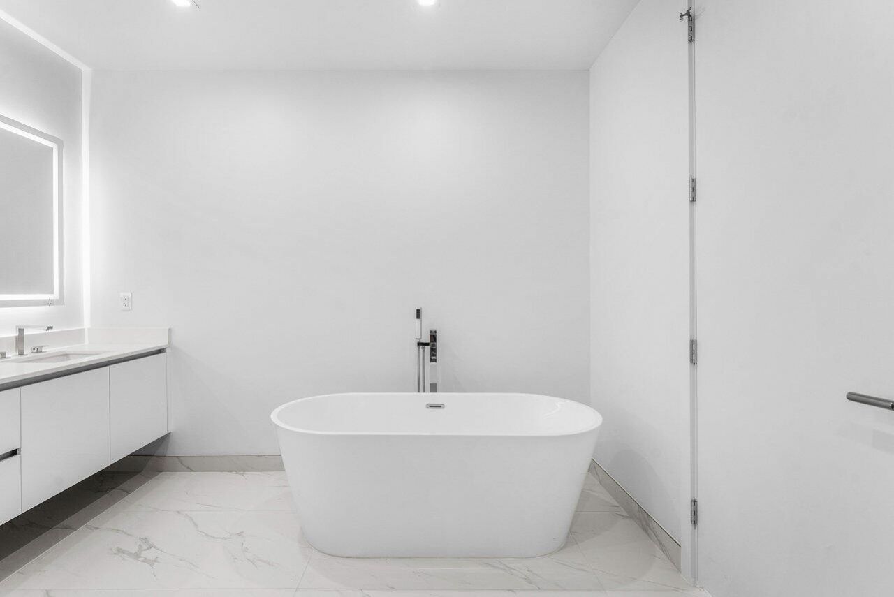 220 Lake Shore Drive, Unit 1415, Lake Park, FL 33403 Photo