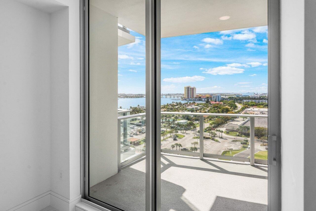 220 Lake Shore Drive, Unit 1415, Lake Park, FL 33403 Photo