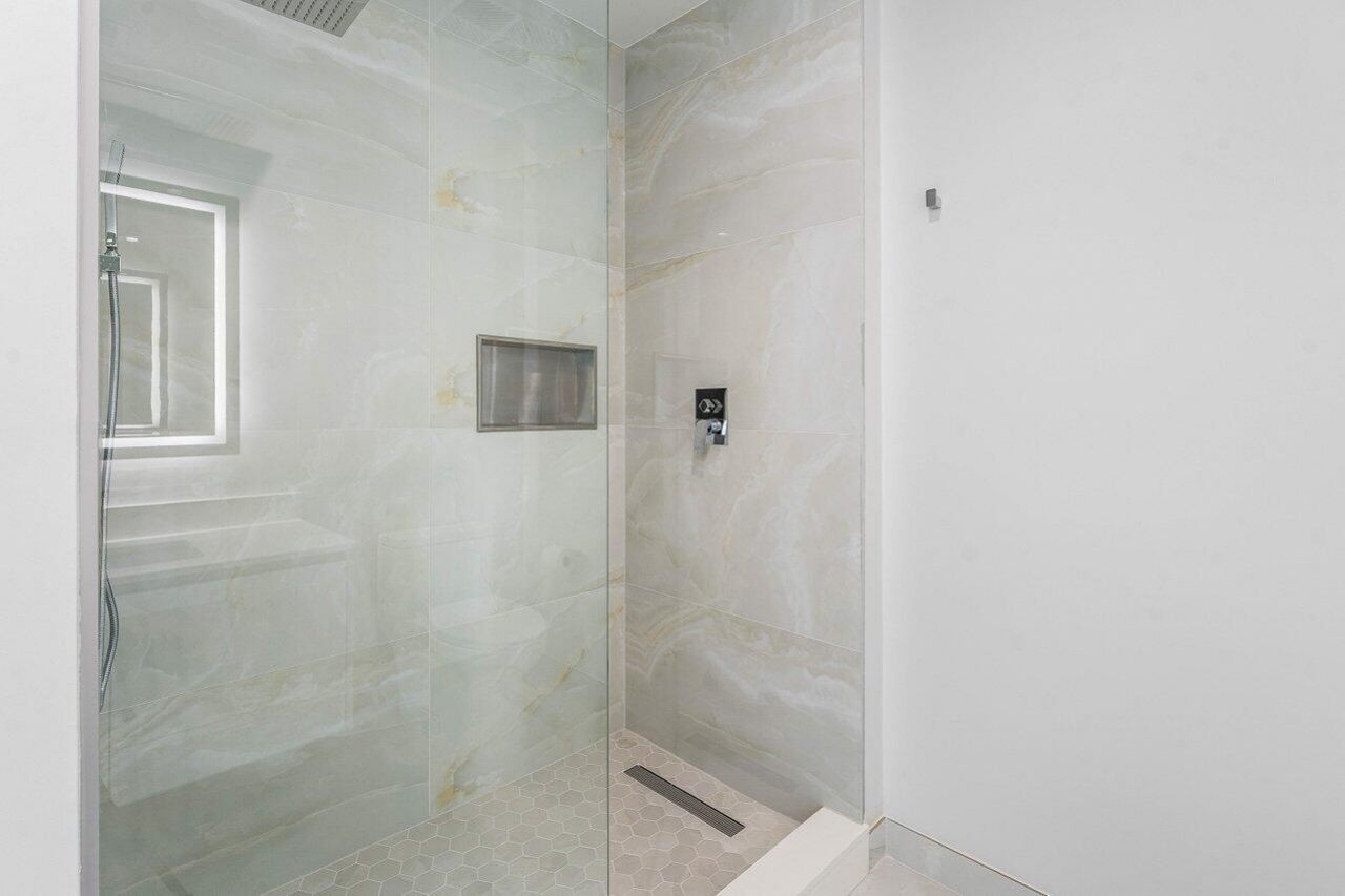 220 Lake Shore Drive, Unit 1415, Lake Park, FL 33403 Photo