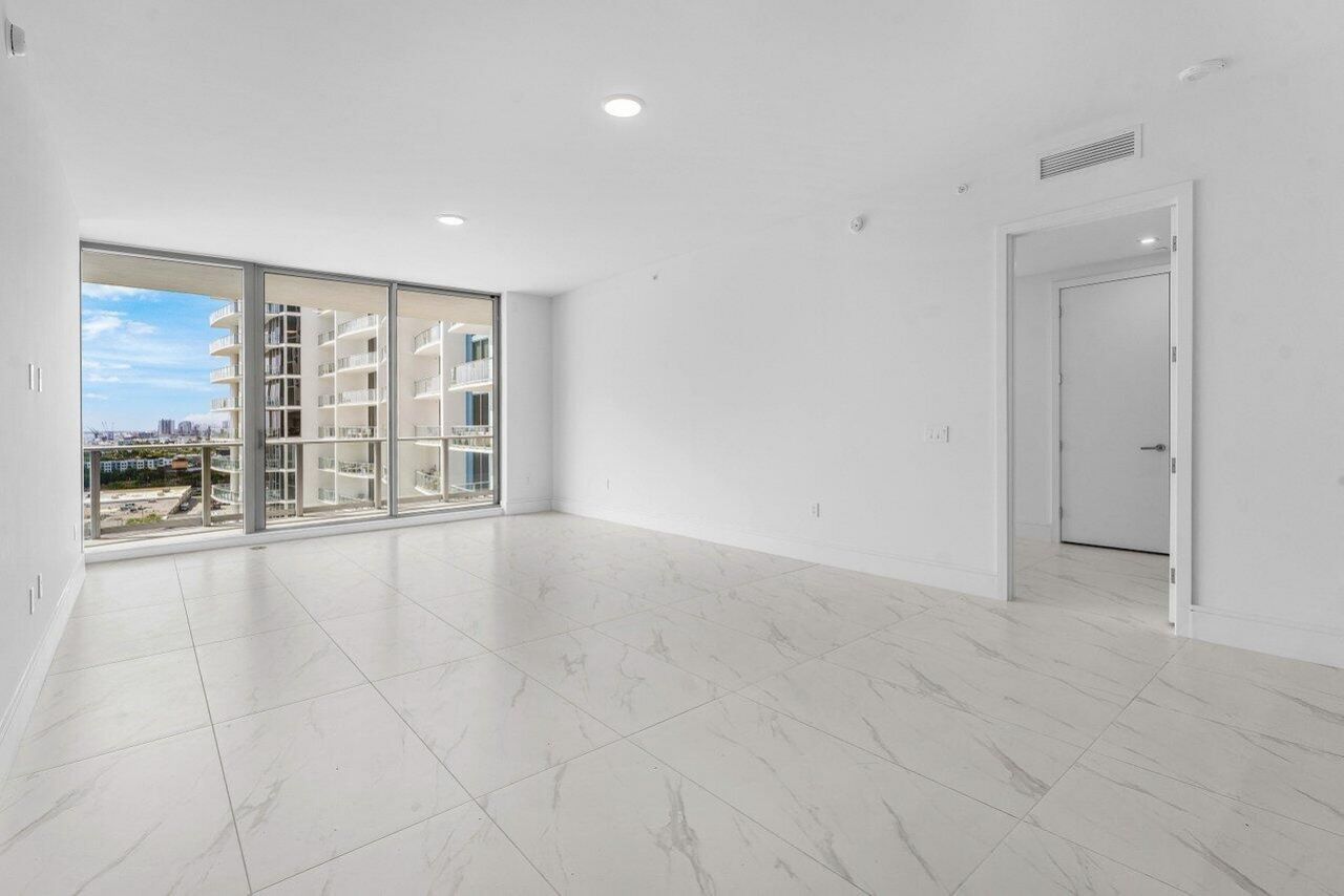 220 Lake Shore Drive, Unit 1415, Lake Park, FL 33403 Photo