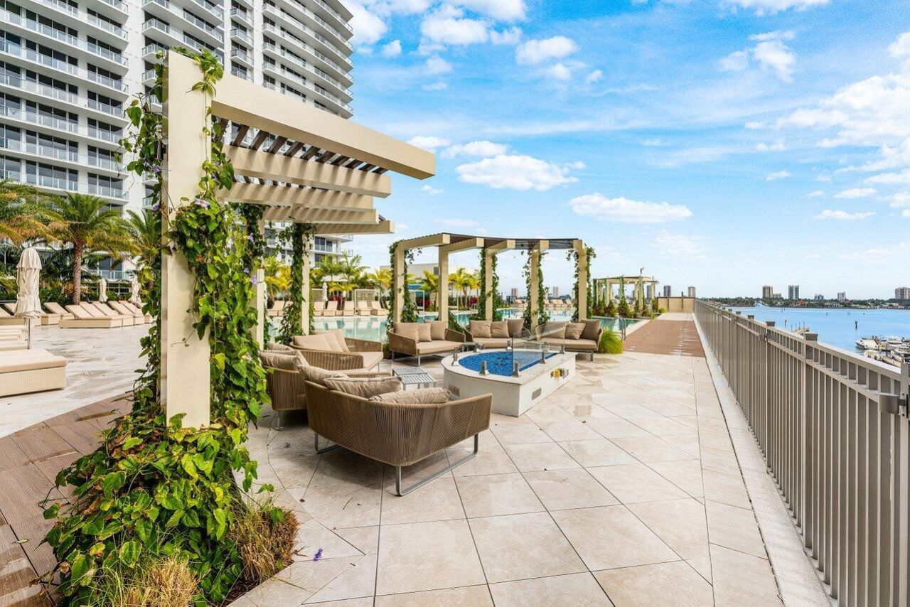 220 Lake Shore Drive, Unit 1415, Lake Park, FL 33403 Photo