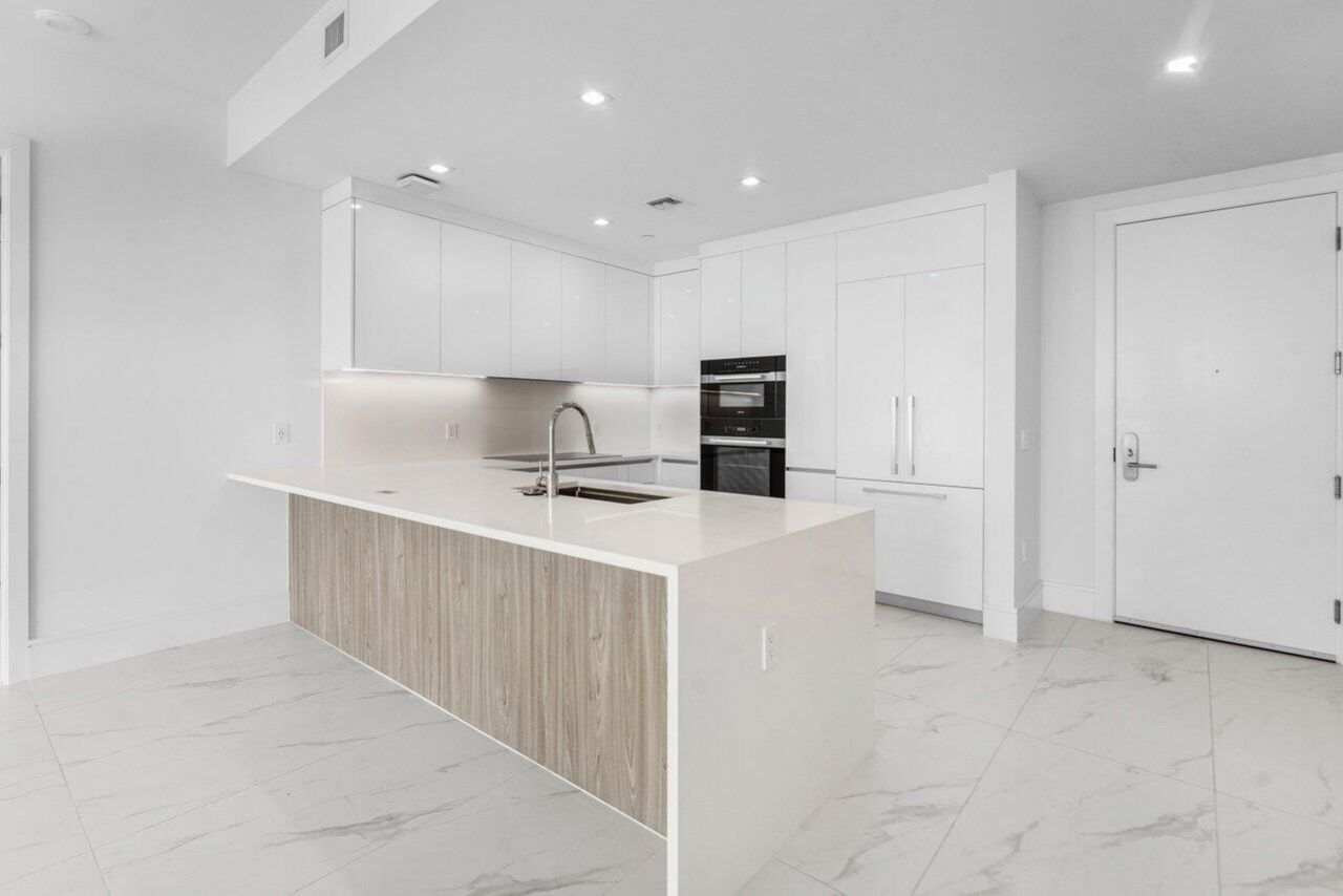 220 Lake Shore Drive, Unit 1415, Lake Park, FL 33403 Photo