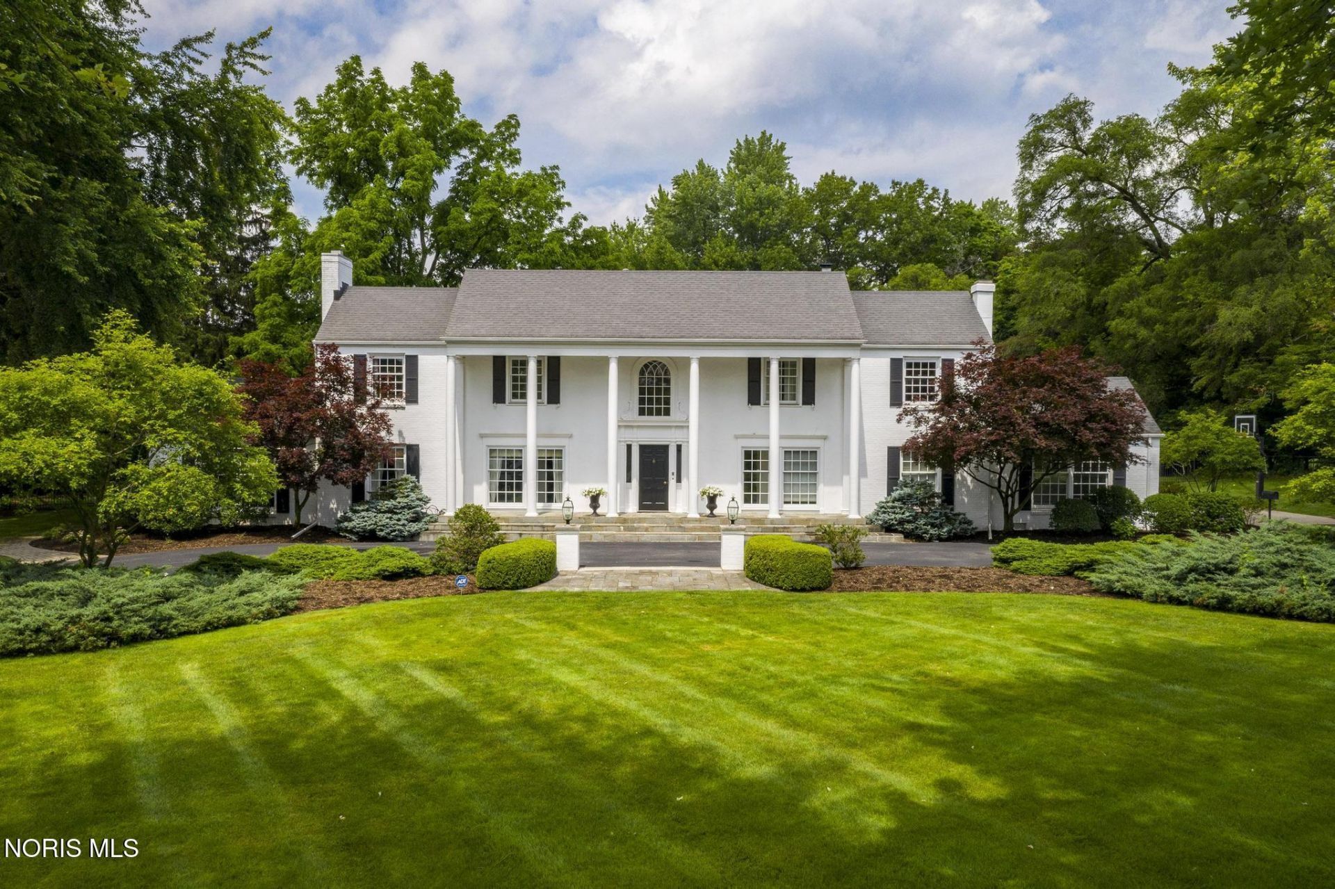 3000 Valley View Drive, Ottawa Hills, OH 43615 Main Photo