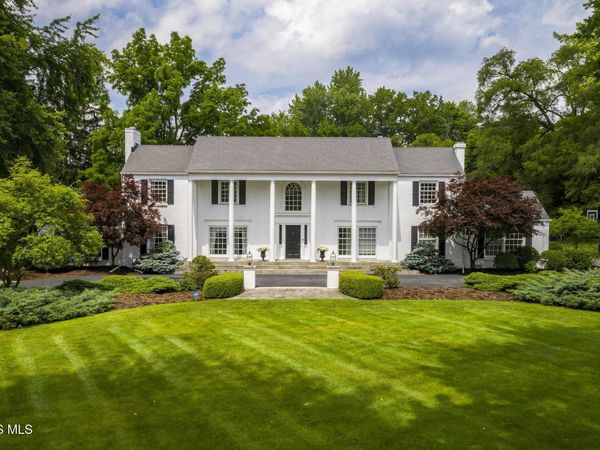 3000 Valley View Drive, Ottawa Hills, OH 43615