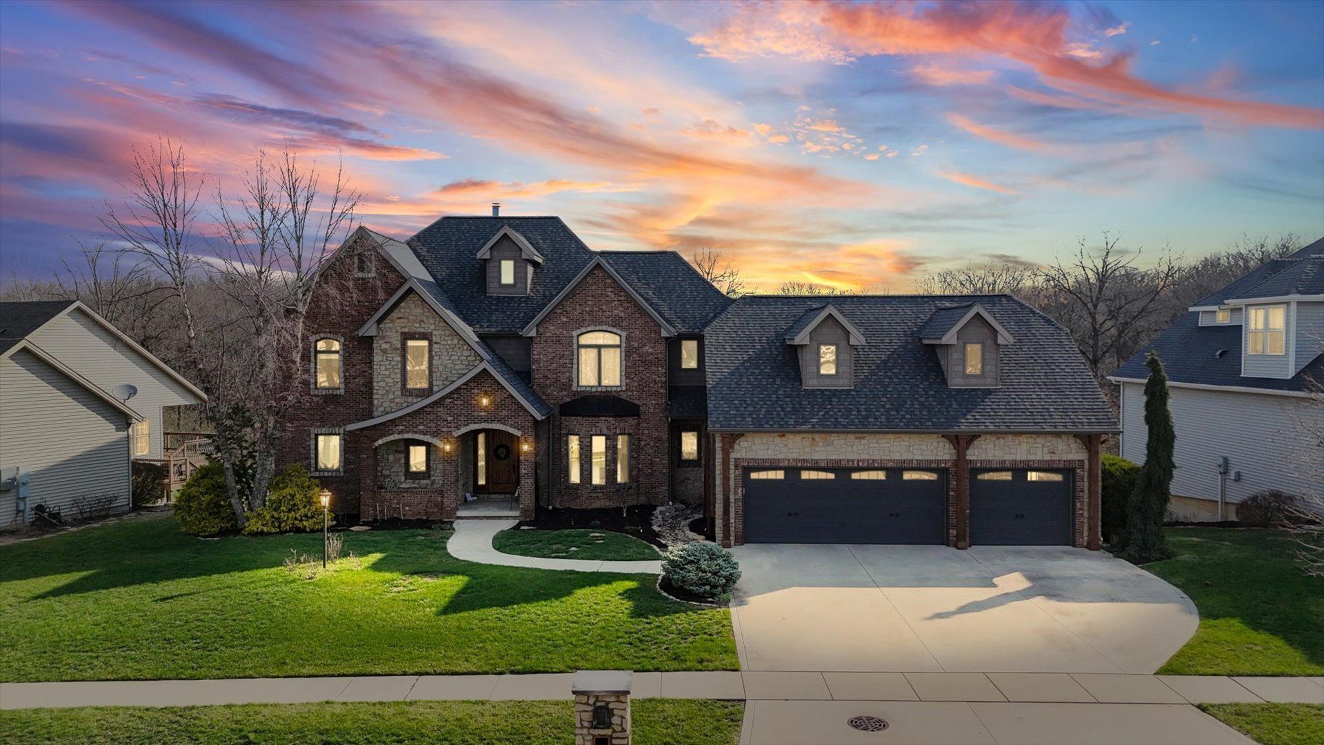 1610 Briarwood Lane, Mahomet, IL 61853