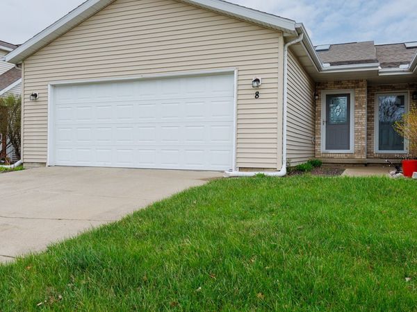 8 Rock Garden Court , Unit 1, Bloomington, IL 61704