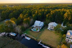 7539 Ladys Secret Lane photo 4