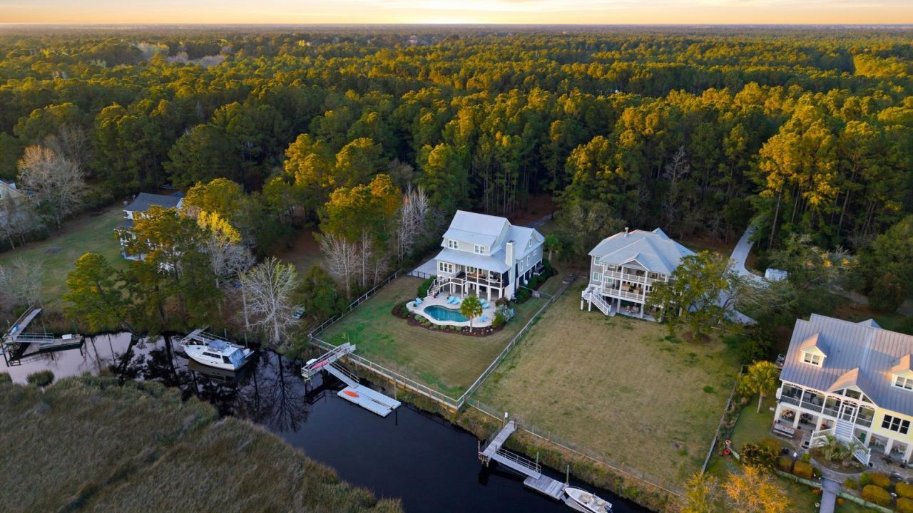 7539 Ladys Secret Lane Photo 79