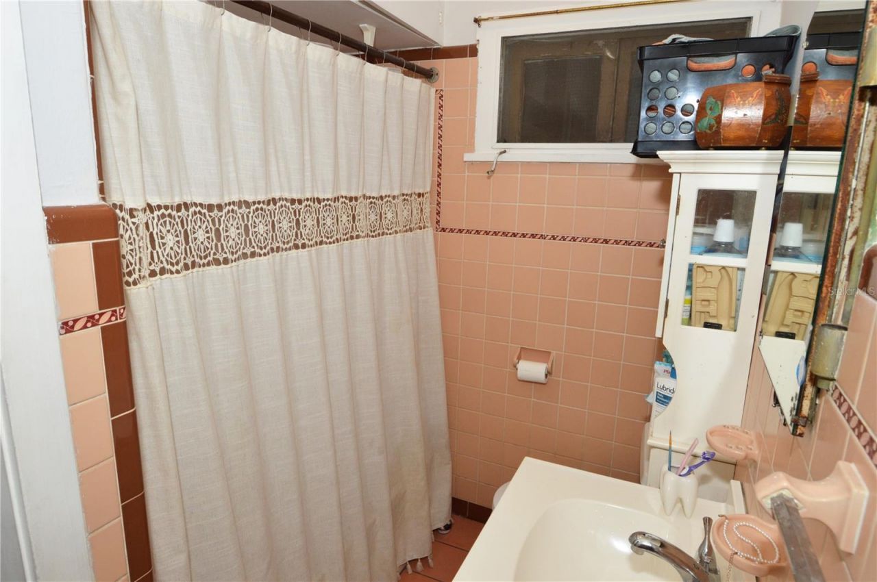 2800 Dartmouth Avenue N, Saint Petersburg, FL 33713 Photo