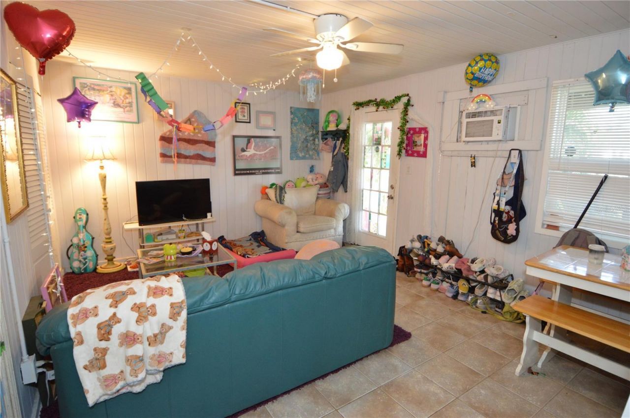 2800 Dartmouth Avenue N, Saint Petersburg, FL 33713 Photo