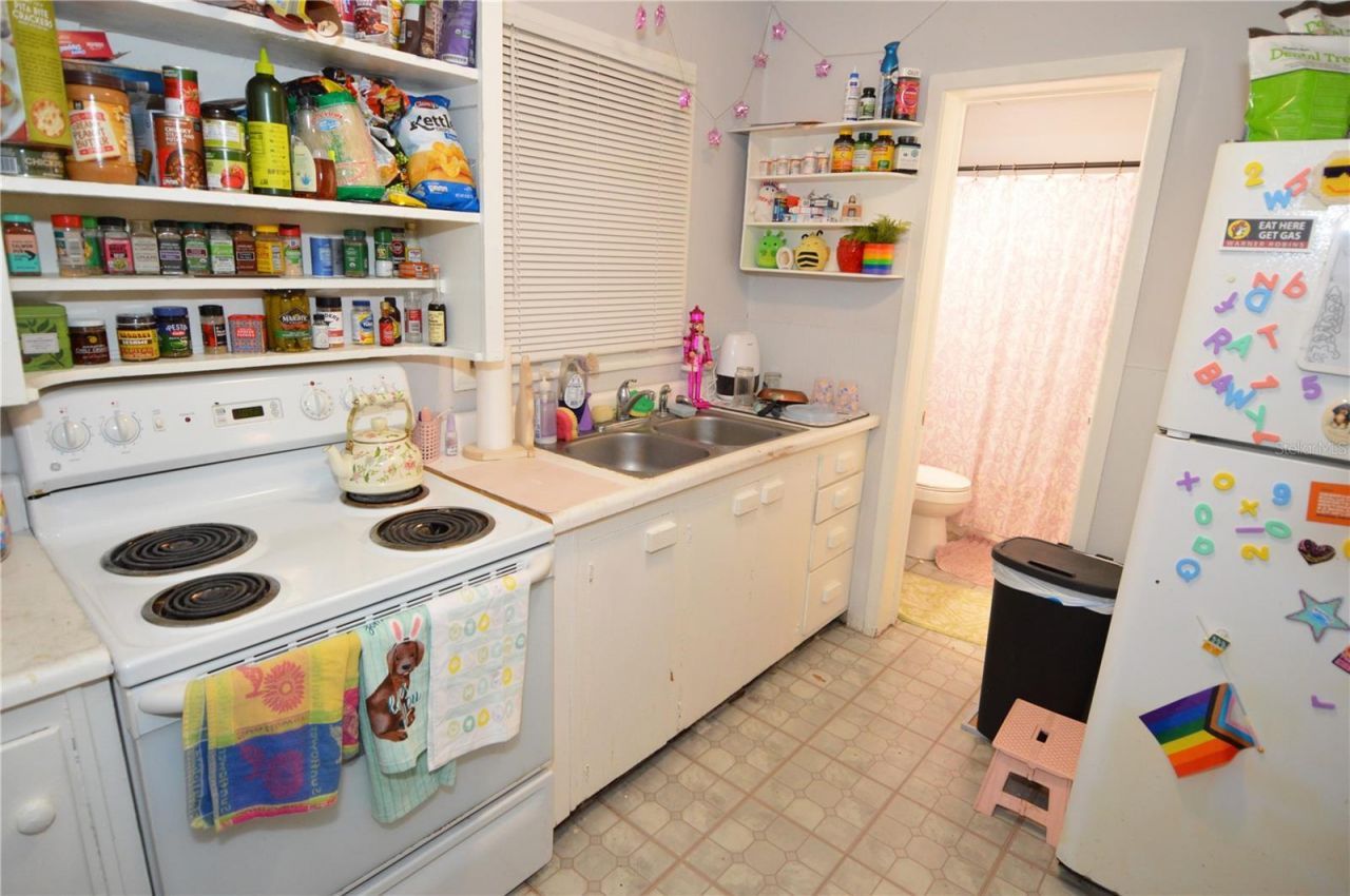 2800 Dartmouth Avenue N, Saint Petersburg, FL 33713 Photo