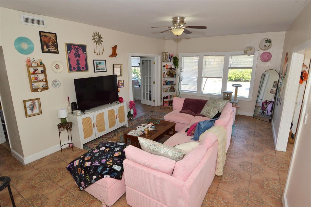 2800 Dartmouth Avenue N, Saint Petersburg, FL 33713 Photo