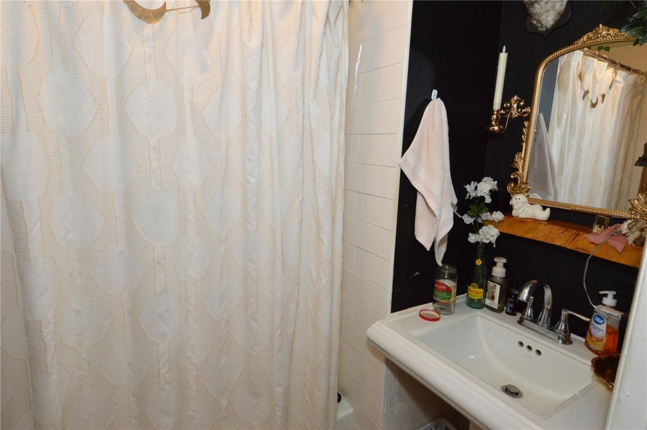 2800 Dartmouth Avenue N, Saint Petersburg, FL 33713 Photo