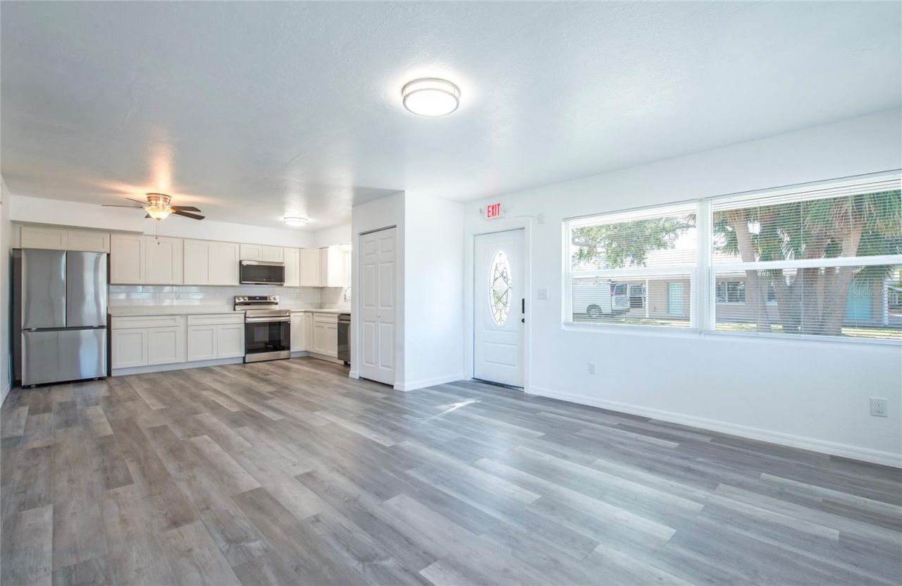 717 E Gulf Boulevard, Unit 1, Indian Rocks Beach, FL 33785 Photo