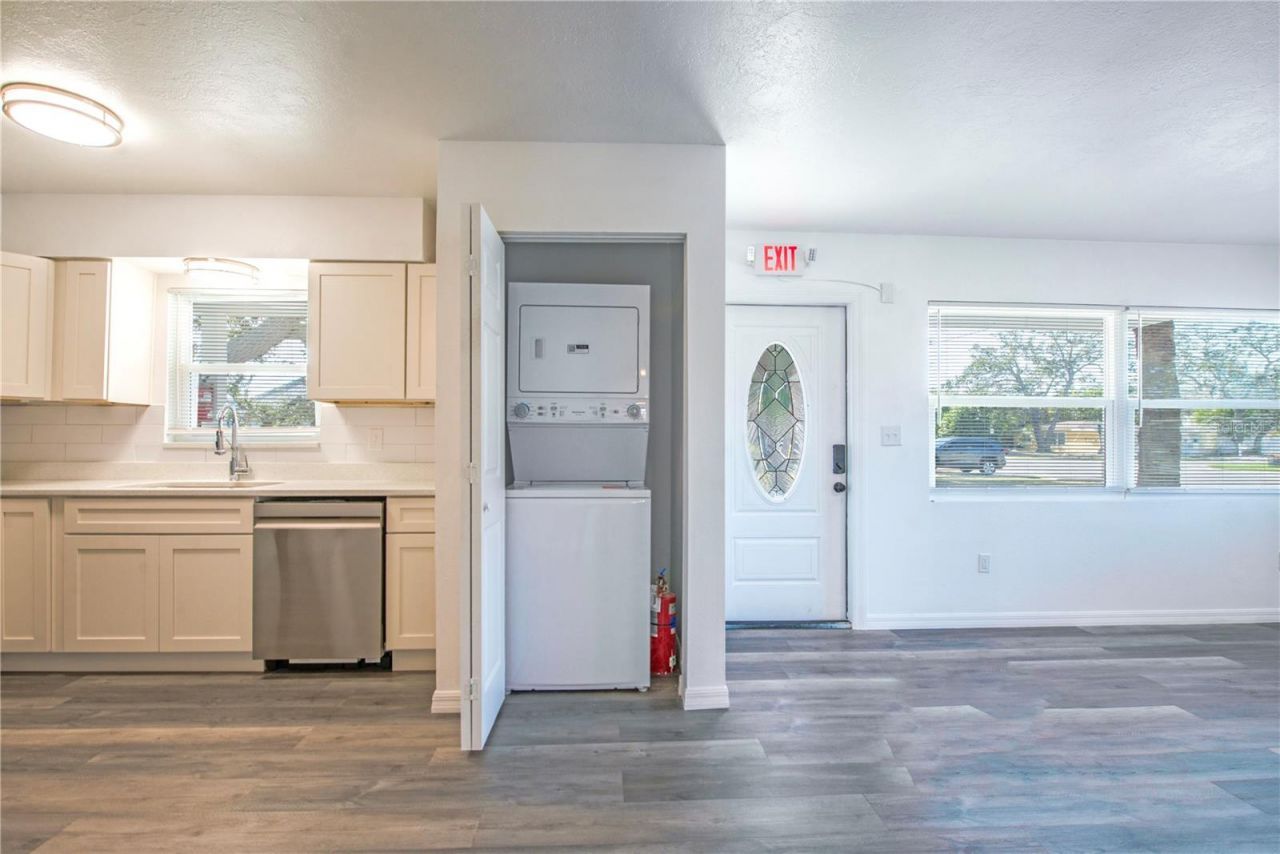 717 E Gulf Boulevard, Unit 1, Indian Rocks Beach, FL 33785 Photo