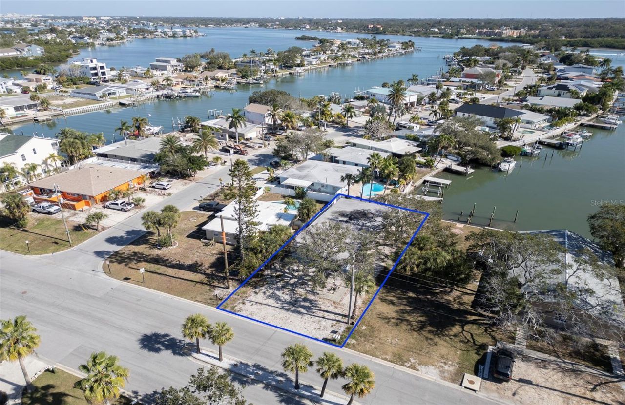 717 E Gulf Boulevard, Unit 1, Indian Rocks Beach, FL 33785 Photo