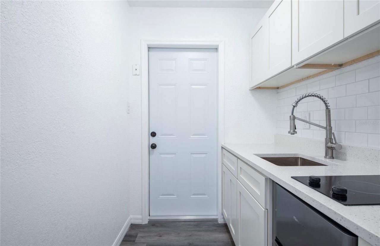 717 E Gulf Boulevard, Unit 1, Indian Rocks Beach, FL 33785 Photo