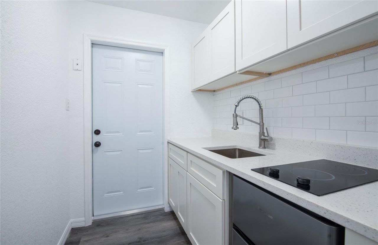 717 E Gulf Boulevard, Unit 1, Indian Rocks Beach, FL 33785 Photo