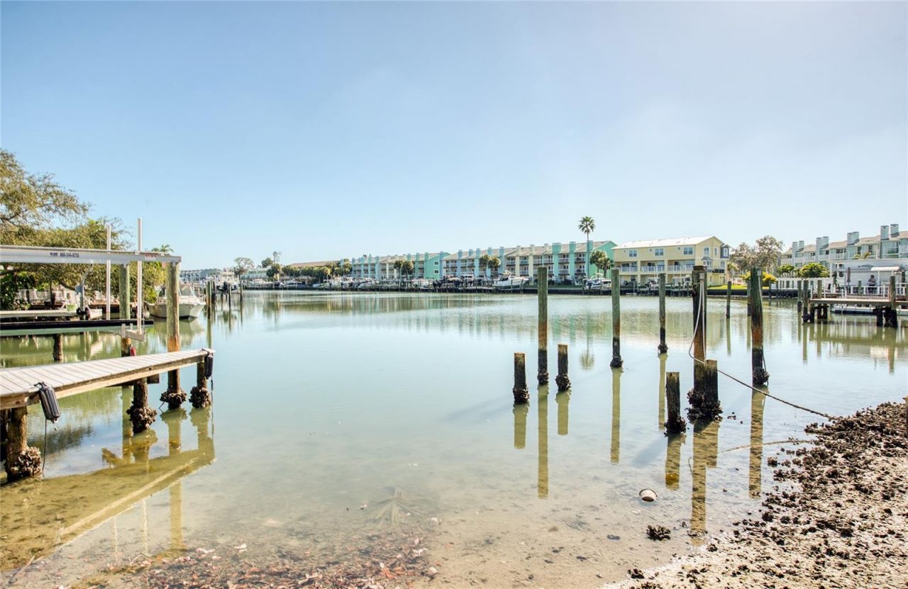 717 E Gulf Boulevard, Unit 1, Indian Rocks Beach, FL 33785 Photo