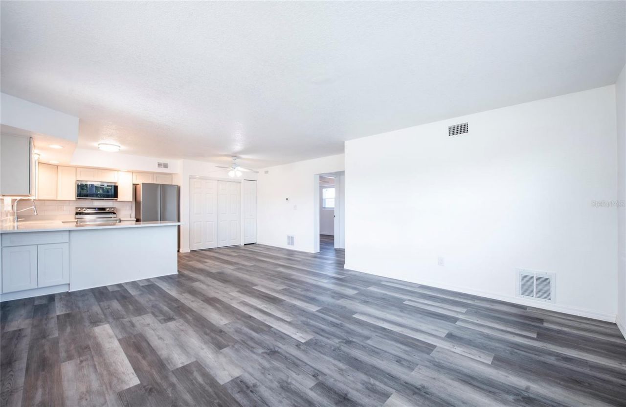 717 E Gulf Boulevard, Unit 1, Indian Rocks Beach, FL 33785 Photo