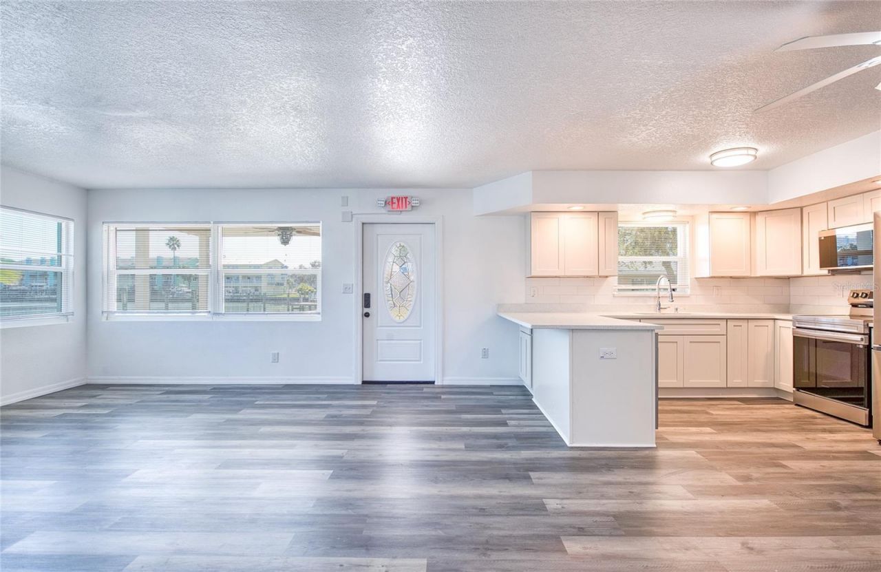 717 E Gulf Boulevard, Unit 1, Indian Rocks Beach, FL 33785 Photo