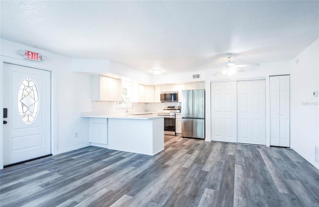 717 E Gulf Boulevard, Unit 1, Indian Rocks Beach, FL 33785 Photo