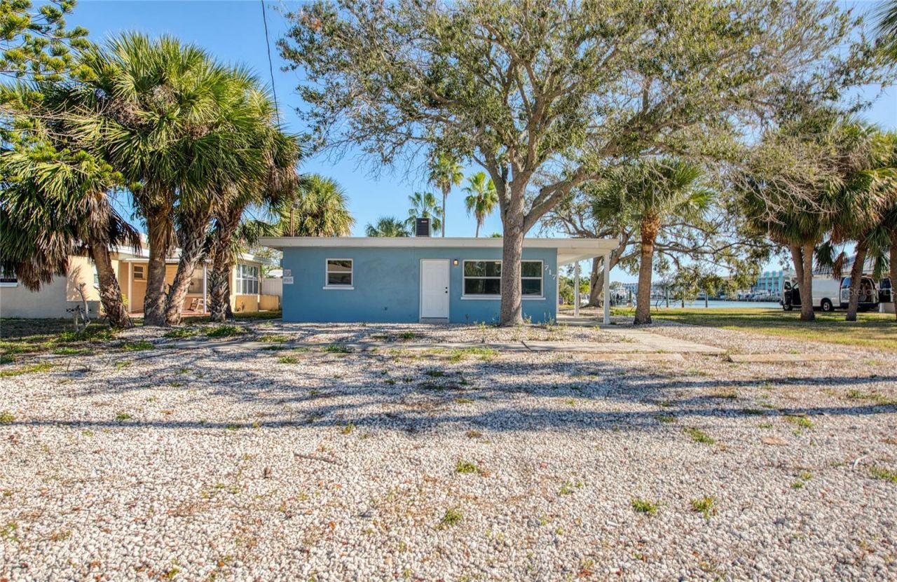 717 E Gulf Boulevard, Unit 1, Indian Rocks Beach, FL 33785 Photo