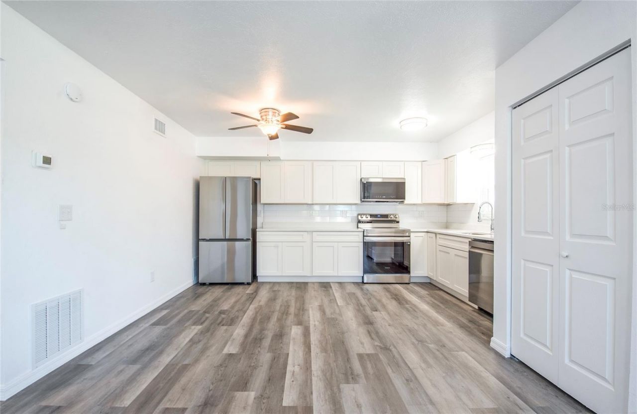 717 E Gulf Boulevard, Unit 1, Indian Rocks Beach, FL 33785 Photo