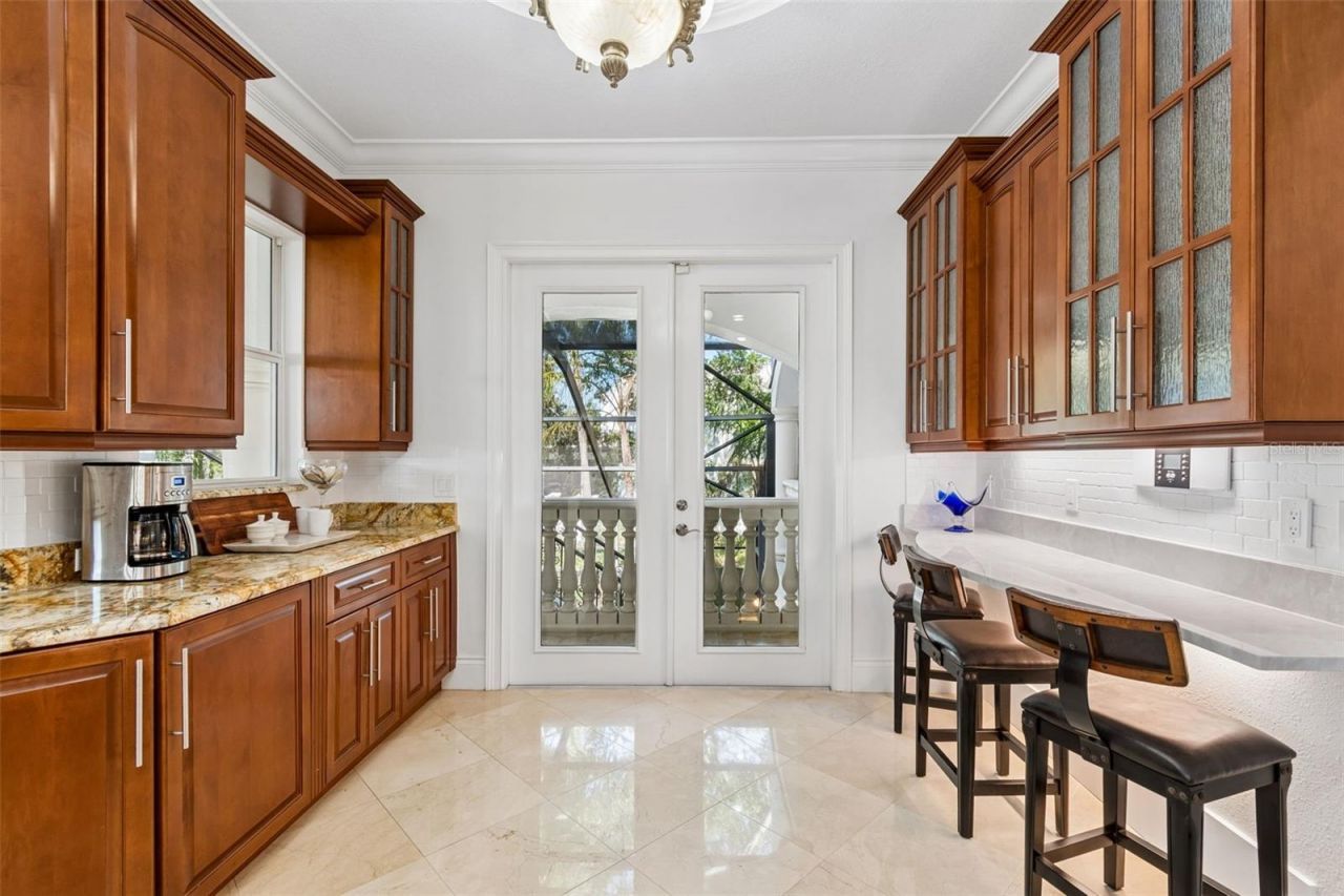 6233 Bayshore Boulevard, Tampa, FL 33611 Photo