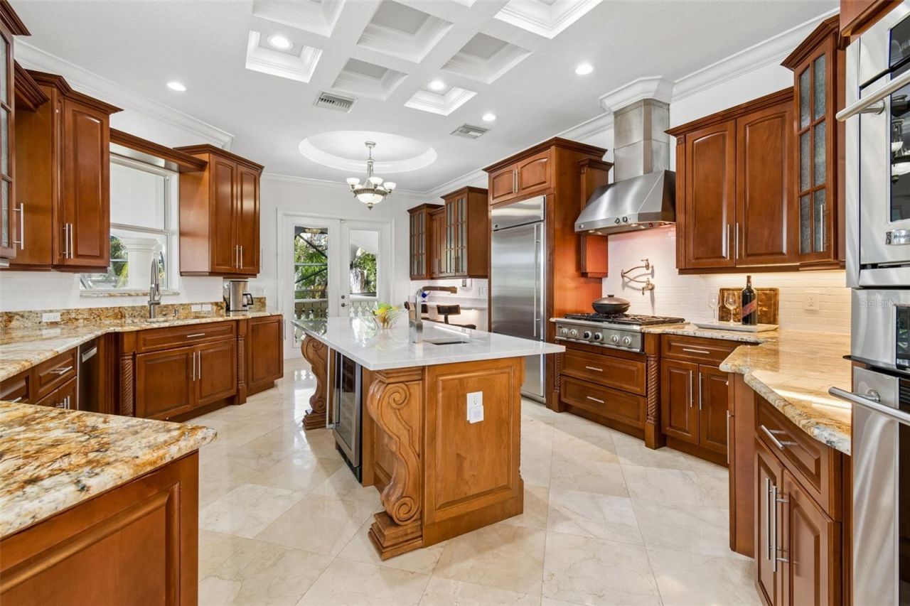 6233 Bayshore Boulevard, Tampa, FL 33611 Photo